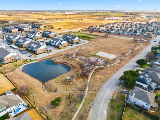 442 Goodnight Trail, Justin, TX 76247