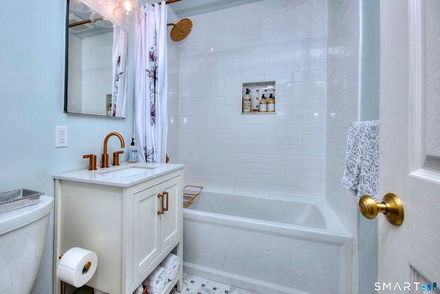 245 Unquowa Road 27, Fairfield, CT 06824