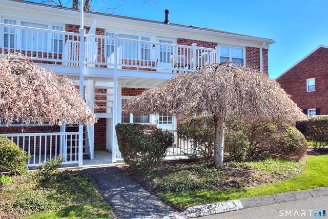 245 Unquowa Road 27, Fairfield, CT 06824