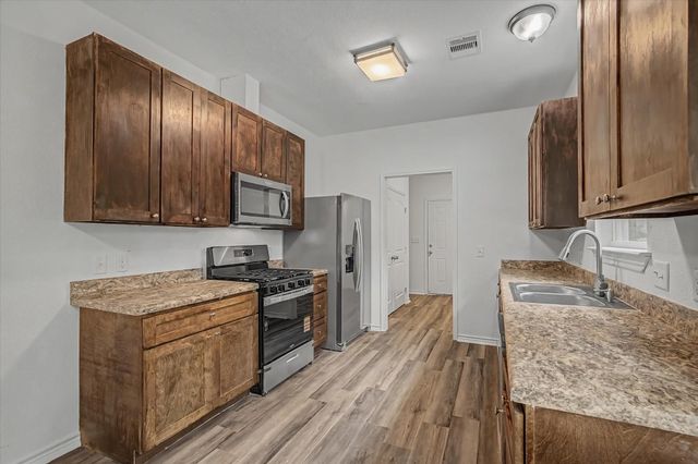 517 E Linney Street, Dayton, TX 77535