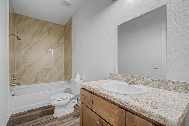 517 E Linney Street, Dayton, TX 77535