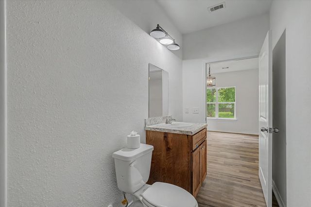 517 E Linney Street, Dayton, TX 77535