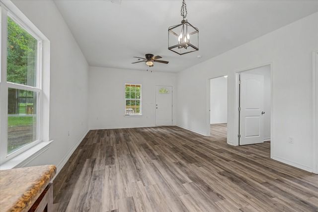 517 E Linney Street, Dayton, TX 77535