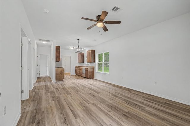 517 E Linney Street, Dayton, TX 77535