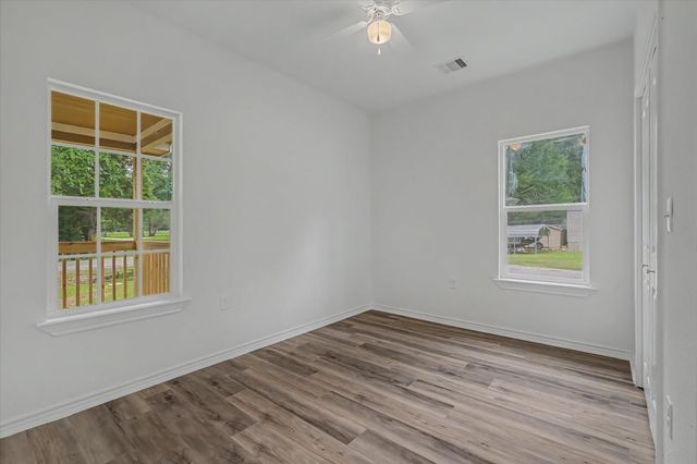 517 E Linney Street, Dayton, TX 77535