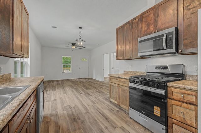 517 E Linney Street, Dayton, TX 77535