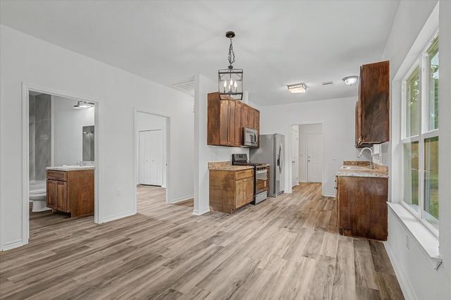 517 E Linney Street, Dayton, TX 77535