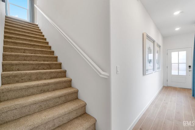 3826 Hickory Village Lane, Shafter, CA 93263