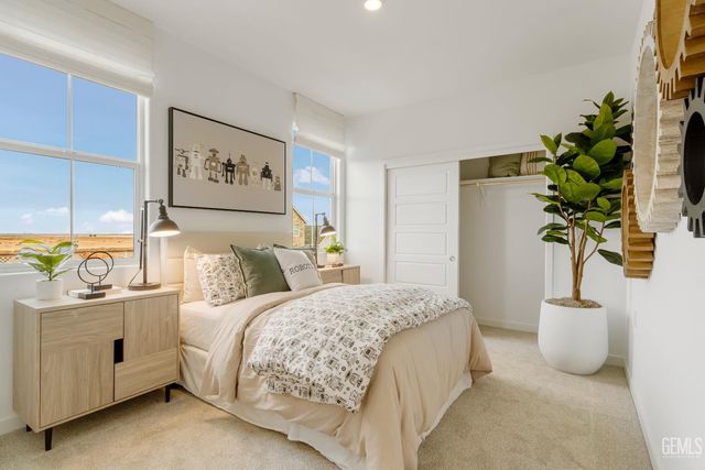 3826 Hickory Village Lane, Shafter, CA 93263