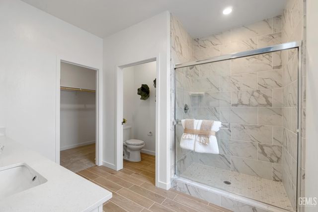 3826 Hickory Village Lane, Shafter, CA 93263