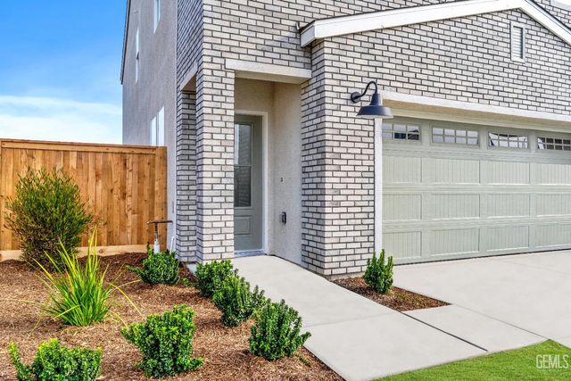 3826 Hickory Village Lane, Shafter, CA 93263