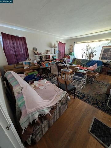 343 Carlston St, Richmond, CA 94805