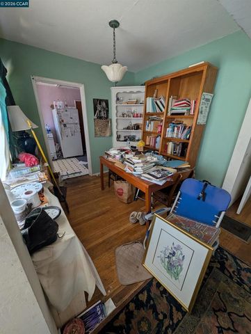 343 Carlston St, Richmond, CA 94805