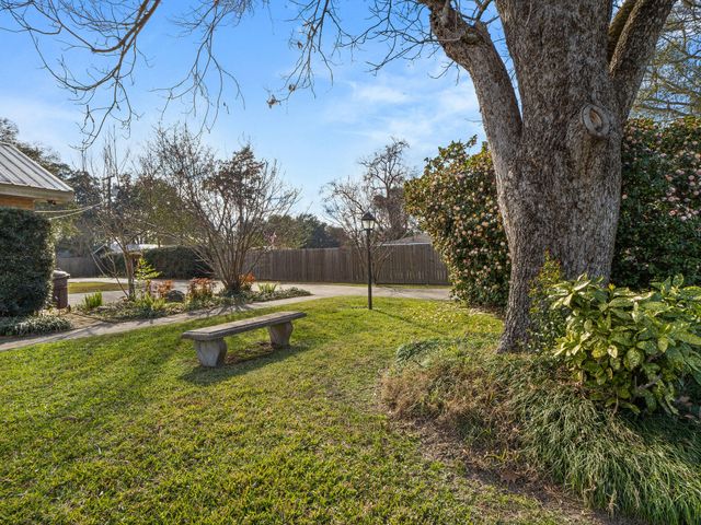 2011 Hampton St, Deridder, LA 70634