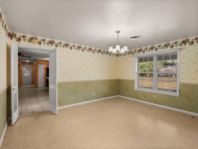 2011 Hampton St, Deridder, LA 70634