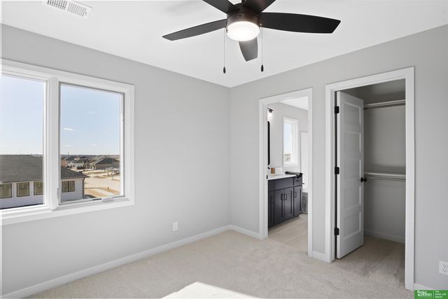 5501 N 213th Street, Elkhorn, NE 68022