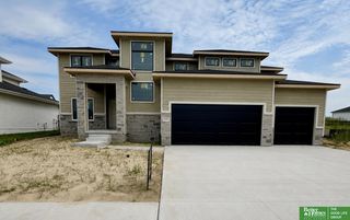 5501 N 213th Street, Elkhorn, NE 68022