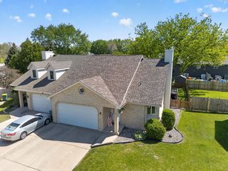 212 Huntington Court, Shorewood, IL 60404
