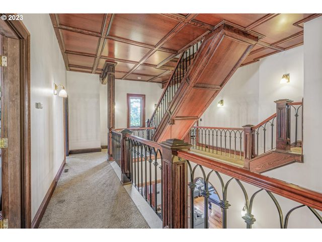 4224 Sw MELVILLE Ave, Portland, OR 97239