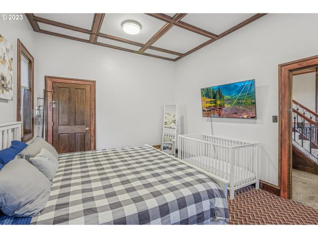 4224 Sw MELVILLE Ave, Portland, OR 97239