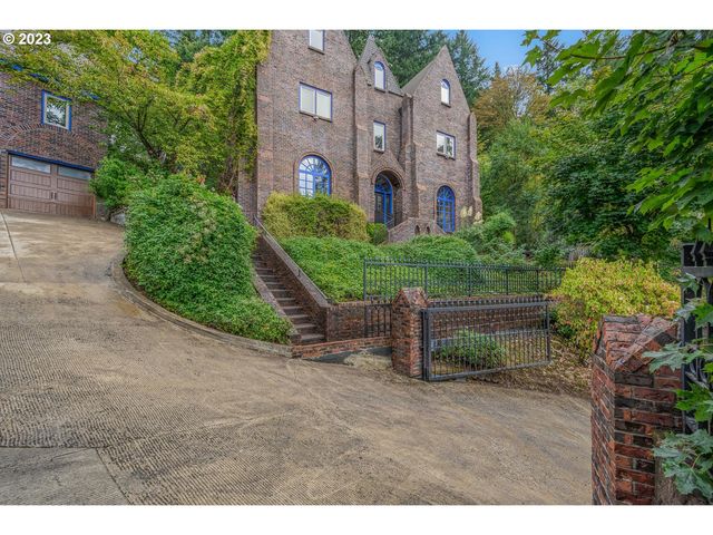 4224 Sw MELVILLE Ave, Portland, OR 97239