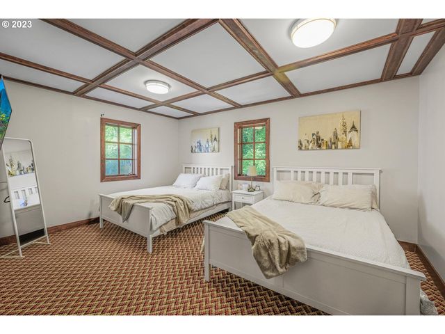 4224 Sw MELVILLE Ave, Portland, OR 97239