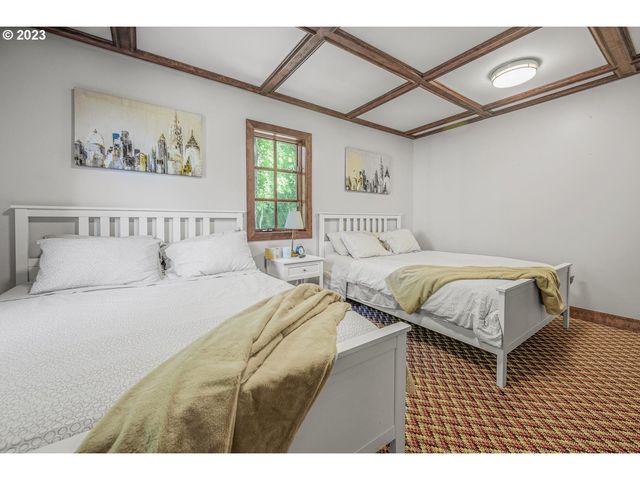 4224 Sw MELVILLE Ave, Portland, OR 97239