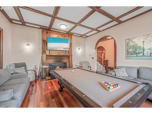 4224 Sw MELVILLE Ave, Portland, OR 97239