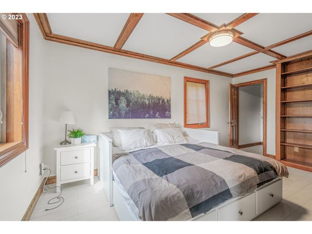 4224 Sw MELVILLE Ave, Portland, OR 97239