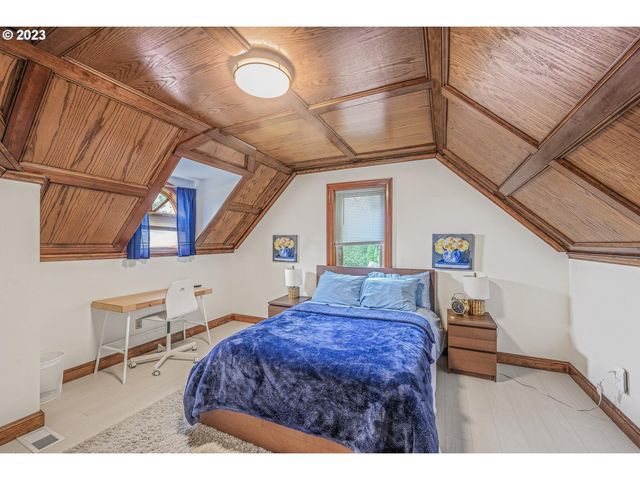 4224 Sw MELVILLE Ave, Portland, OR 97239