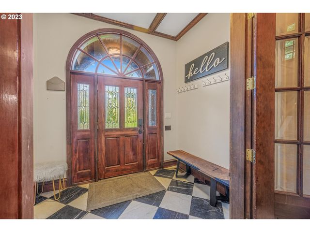 4224 Sw MELVILLE Ave, Portland, OR 97239