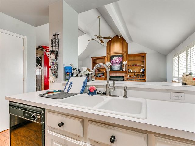 4108 Wood Castle Street, Norman, OK 73072
