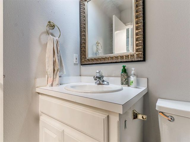 4108 Wood Castle Street, Norman, OK 73072