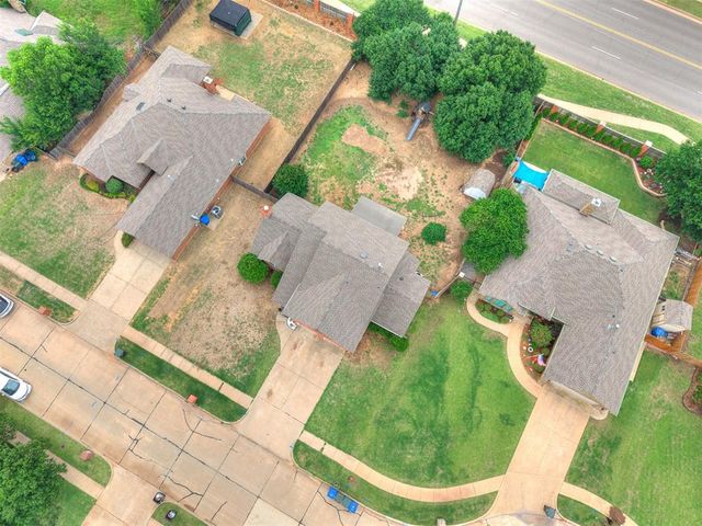 4108 Wood Castle Street, Norman, OK 73072