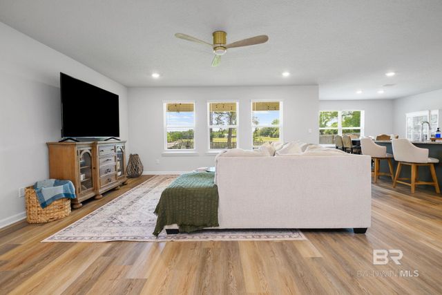 8021 N Valor Ridge Way North, Mobile, AL 36619