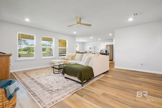 8021 N Valor Ridge Way North, Mobile, AL 36619