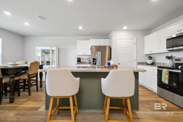 8021 N Valor Ridge Way North, Mobile, AL 36619