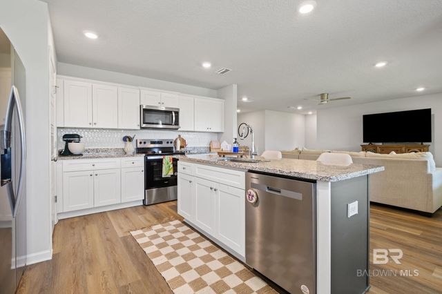 8021 N Valor Ridge Way North, Mobile, AL 36619