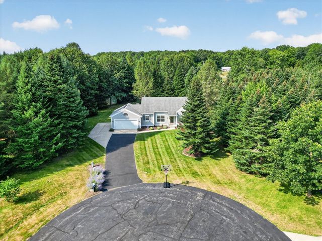 11660 Maggie Court, Rockford, MI 49341
