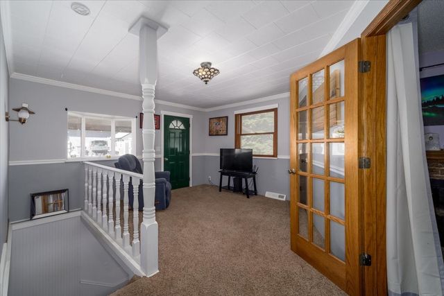 1275 Holiday Lane, Brooklyn, IA 52211