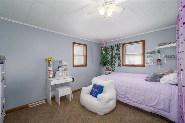 1275 Holiday Lane, Brooklyn, IA 52211