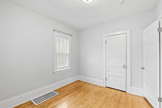 215 E 48th Street, Minneapolis, MN 55419