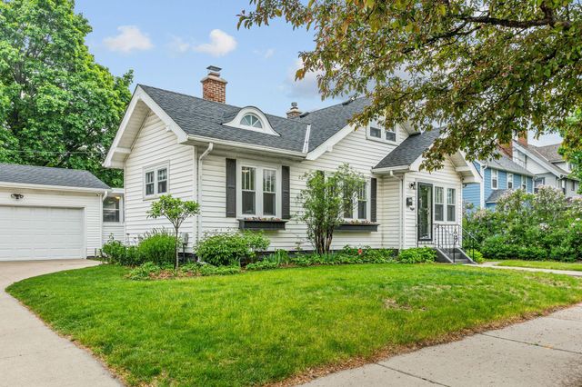 215 E 48th Street, Minneapolis, MN 55419