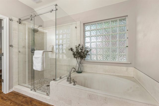 1906 Walnut Hill Drive, Rowlett, TX 75088