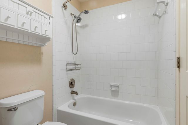 1906 Walnut Hill Drive, Rowlett, TX 75088