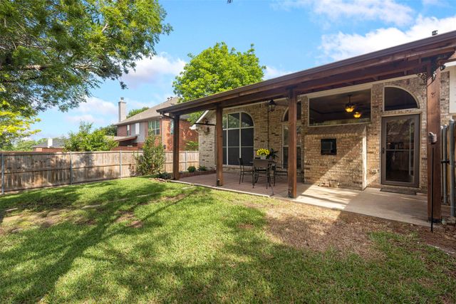 1906 Walnut Hill Drive, Rowlett, TX 75088