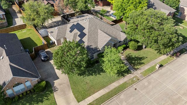 1906 Walnut Hill Drive, Rowlett, TX 75088