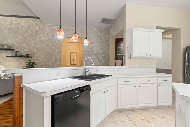 1906 Walnut Hill Drive, Rowlett, TX 75088