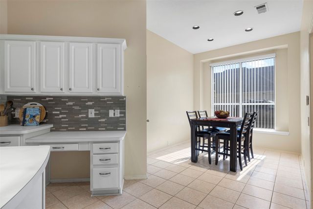 1906 Walnut Hill Drive, Rowlett, TX 75088