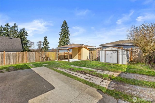 707 E James Street, Kent, WA 98031